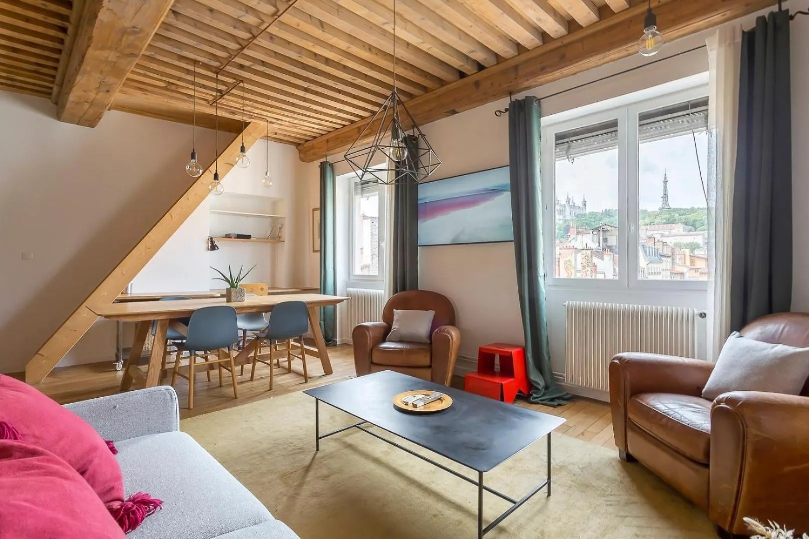 Appartement Hamac Suites - Le Plâtre - Place des Terreaux Lyon France